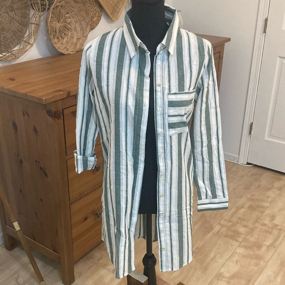 Long stripped button down - Picture 2 of 16